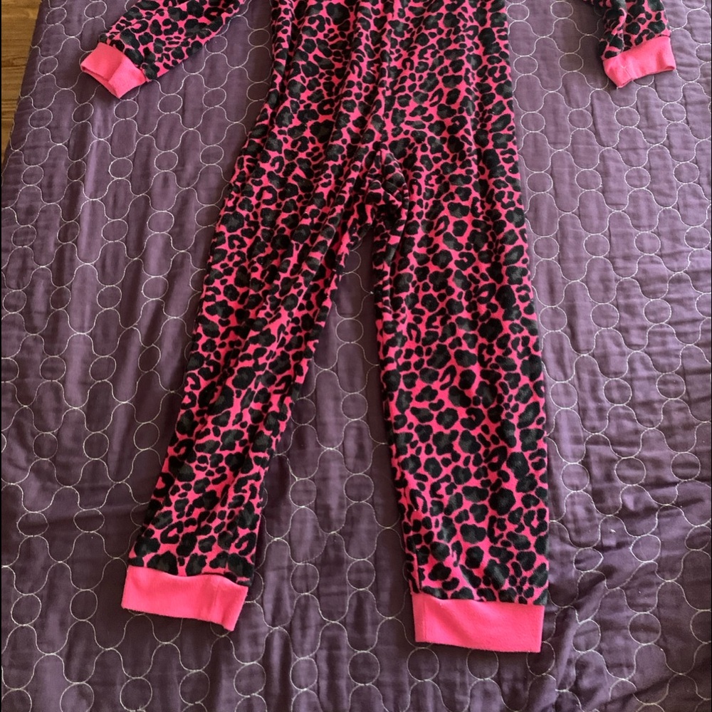 fun pjs - Picture 2 of 3